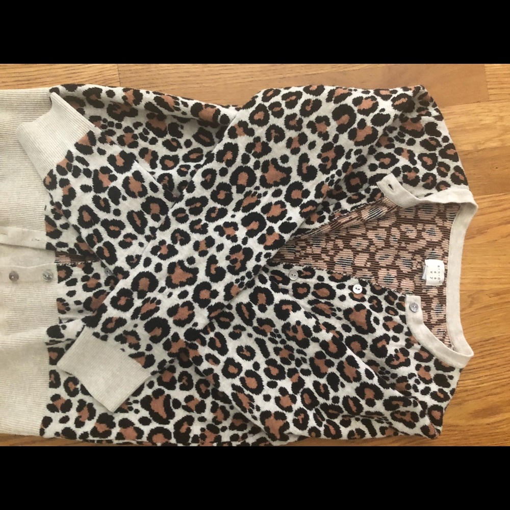 NWOT light weight animal print cardigan